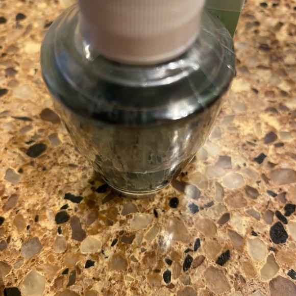 Bath & Body Works Evergreen Wallflowers Refill - Picture 3 of 4